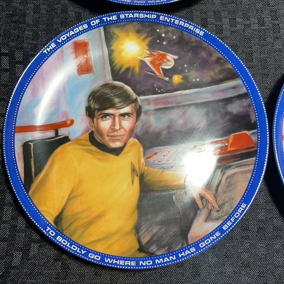 8 Vintage 1983 Star Trek Collectable Plates In Mint Condition! - Picture 5 of 17
